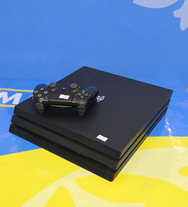 Игровая приставка PS 4 Pro 1TB один джойстик Код 7464