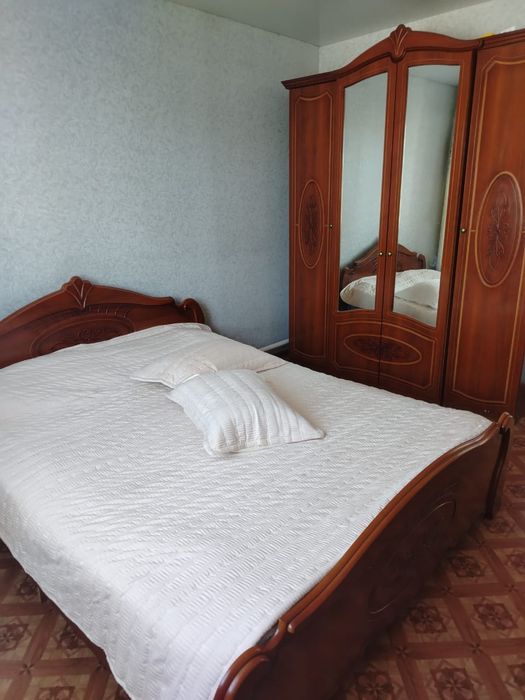Продаётся спальный гарнитур