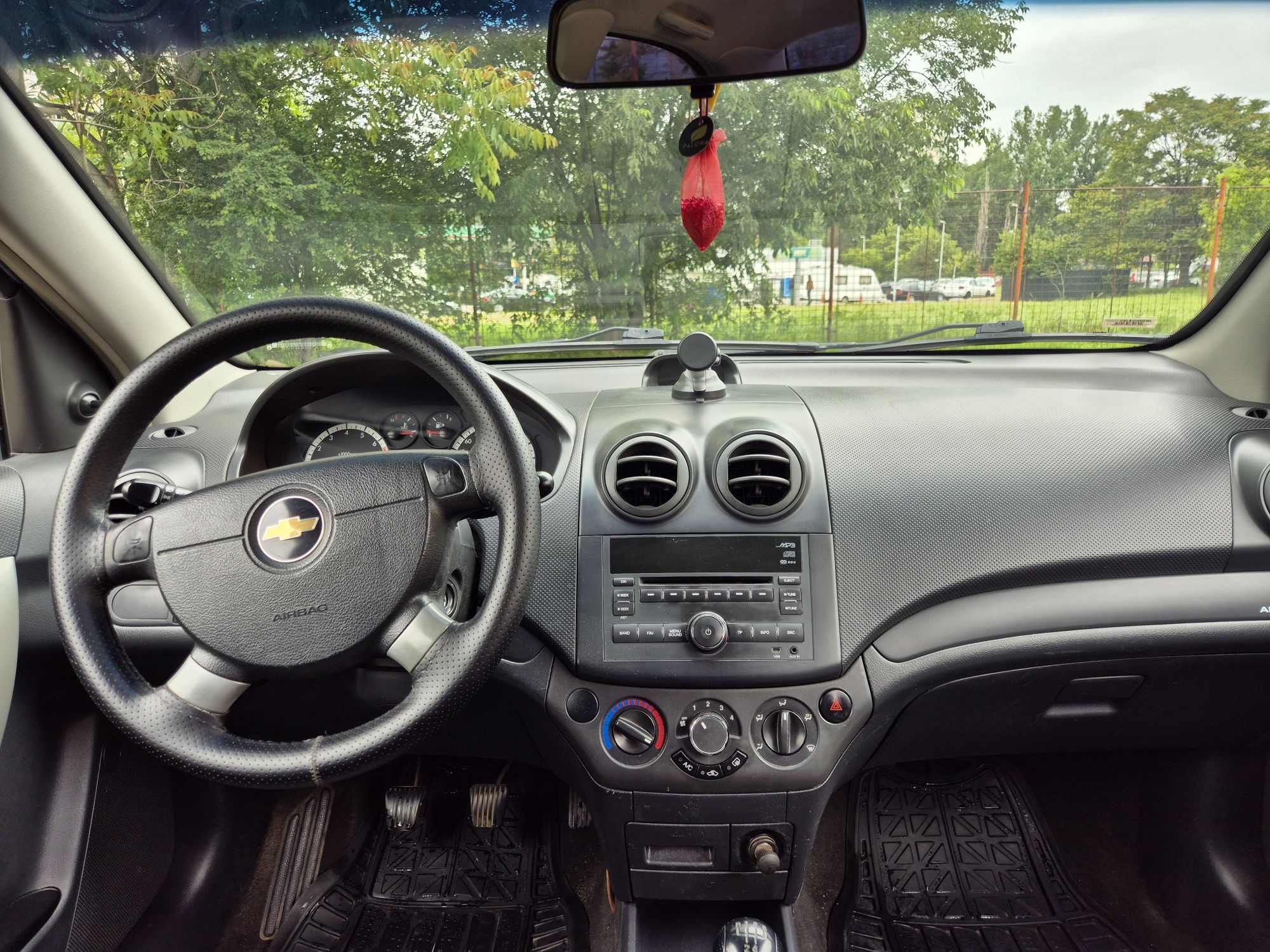 Vând Chevrolet Aveo