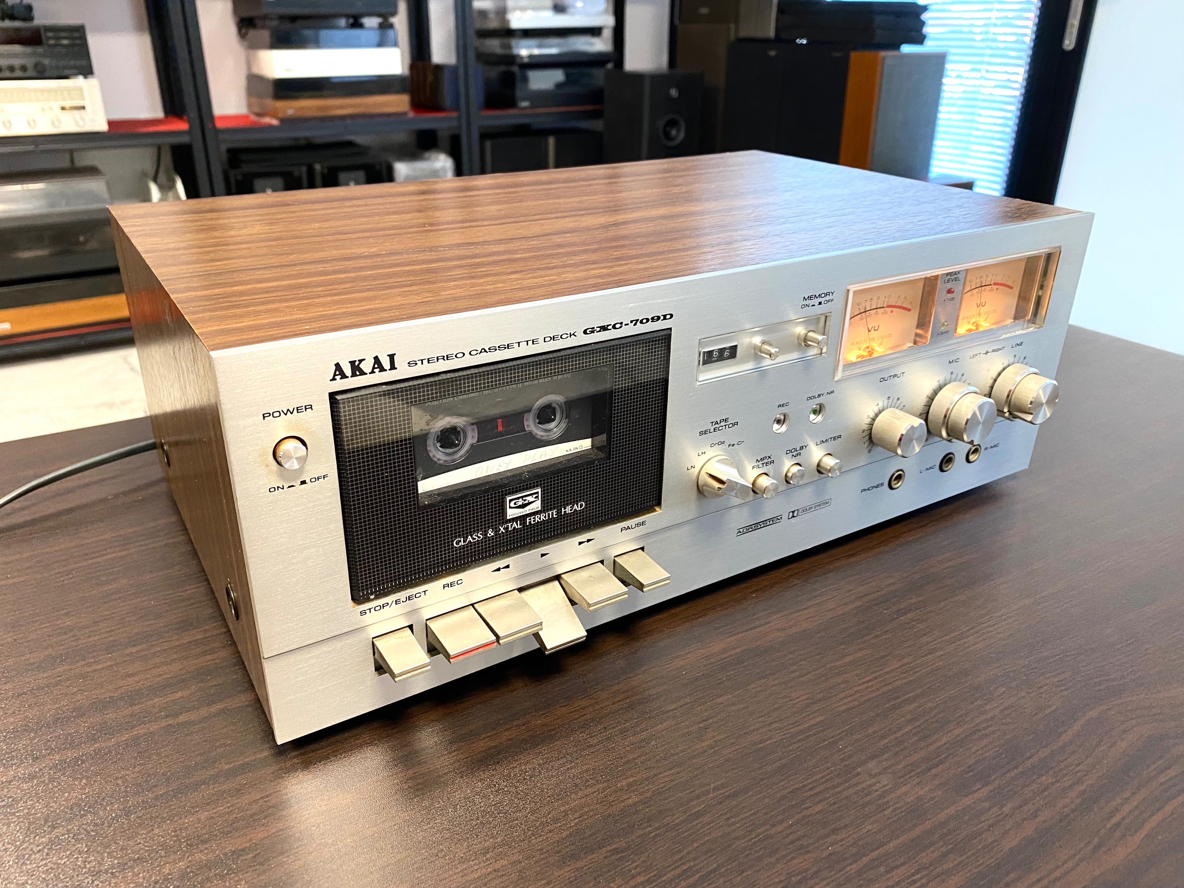 Vintage касетен дек Akai