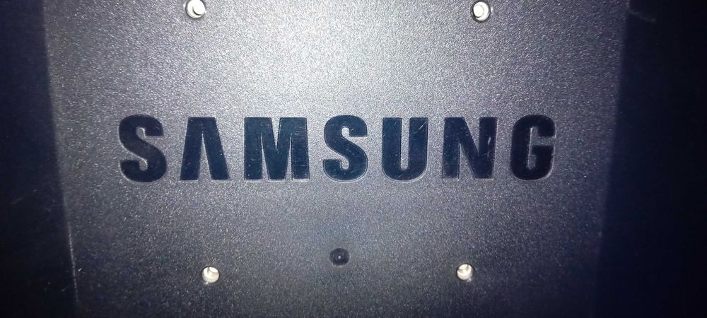 Vand monitor Samsung SyncMaster 930BF