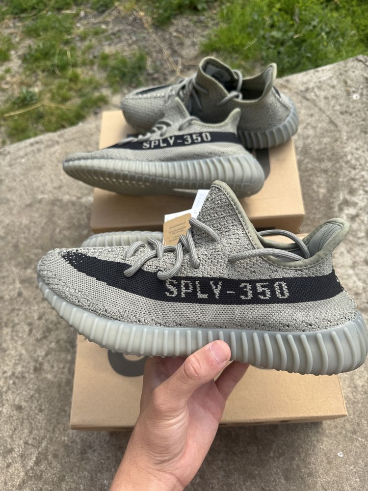 Yeezy 350 v2 Granite marimea 40 2/3