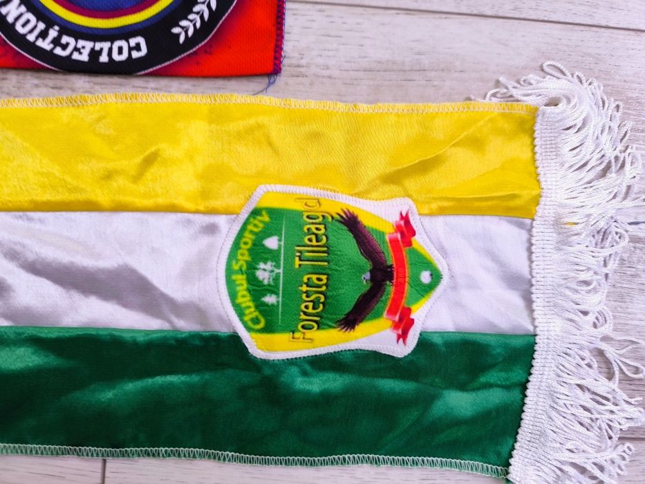 Eșarfe cu echipe din Romania