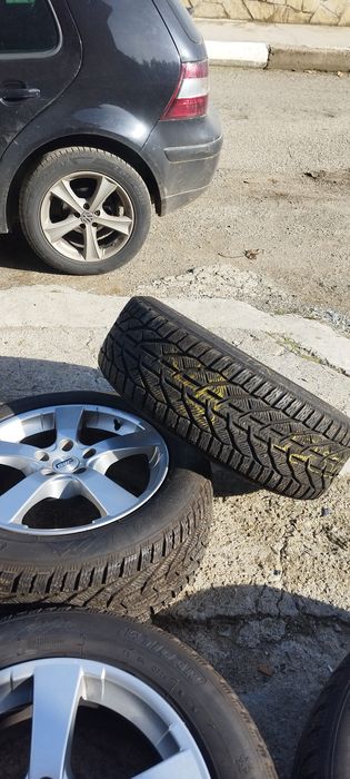 Гуми Tigar 225/55/17 зимни като нови