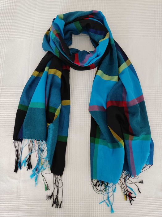 Красиви дамски шалове