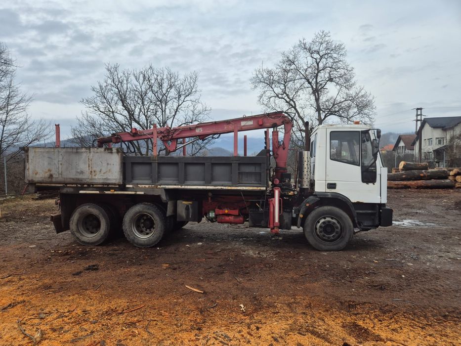 Iveco - Ford Basculabil cu macara forestiera