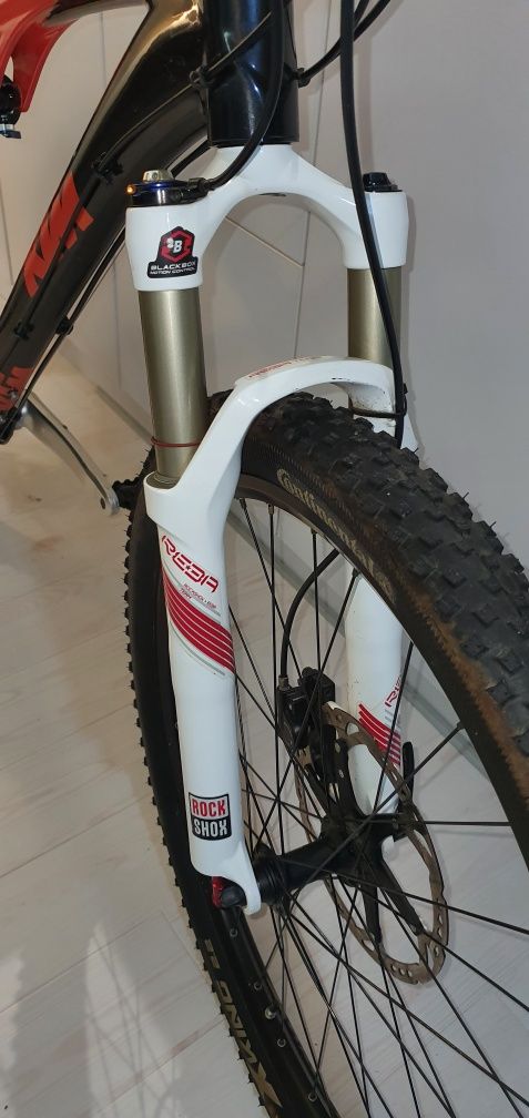 Bicicleta KTM SCORE Full Carbon, Deore XT, Reba Shocks, Monarch 4.2