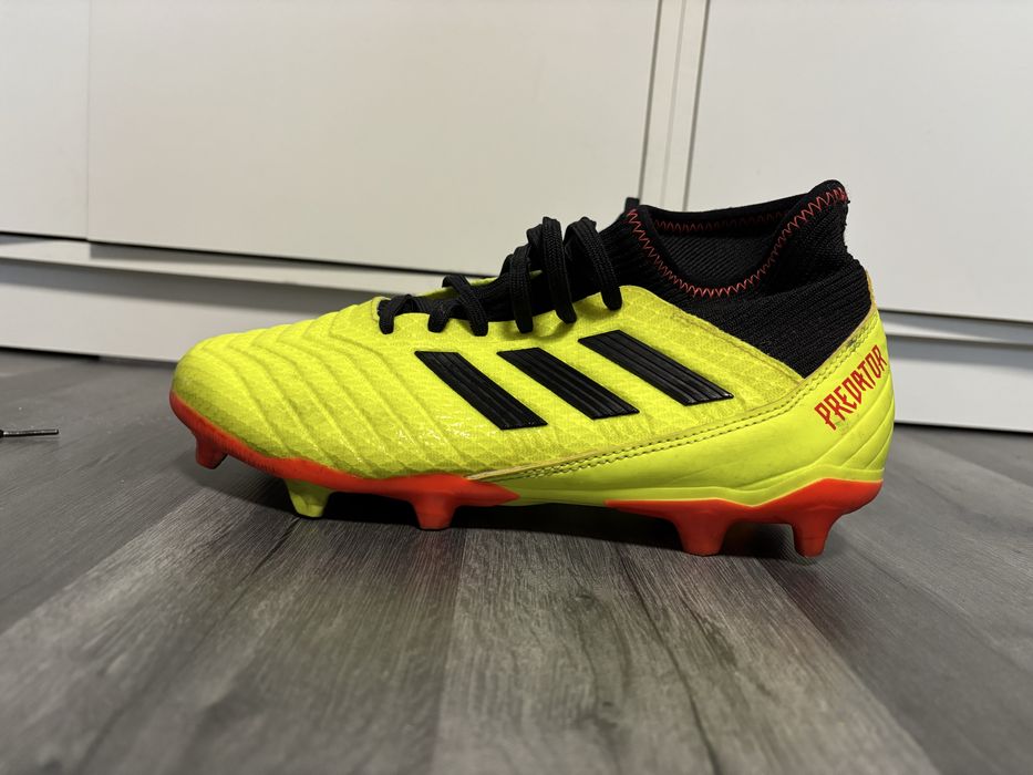 Ghete Fotbal ADIDAS PREDATOR FG - Galben Neon - Mărimea 40.5