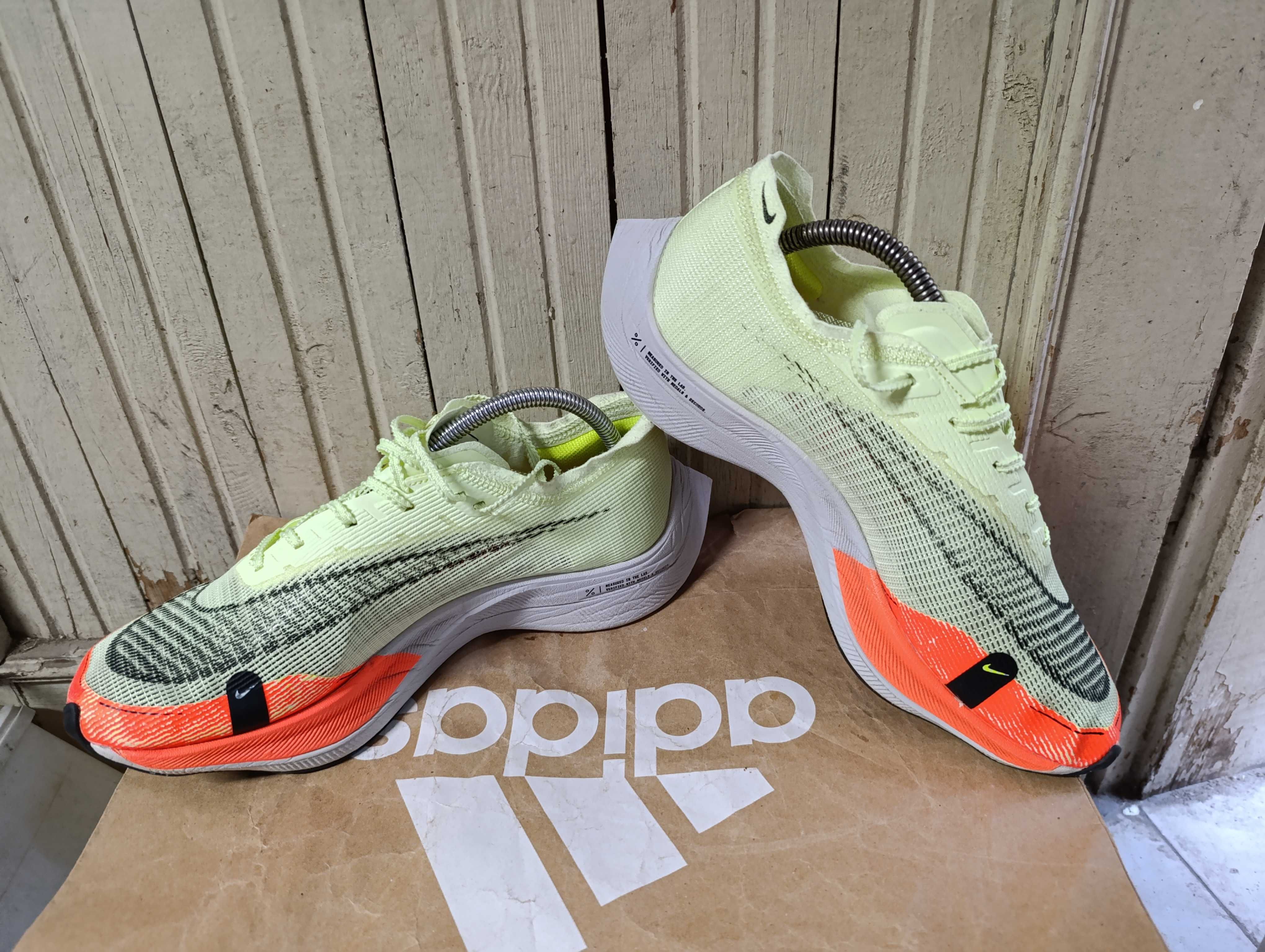 Nike ZoomX Vaporfly Next% 2''оригинални маратонки 44 номер