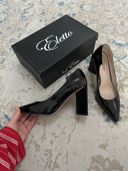 Женские лакированные туфли