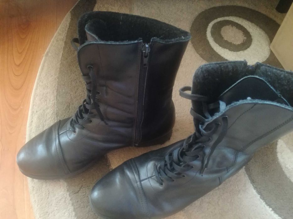 Продавам дамски зимни ботуши-боти от естествена кожа поръчкови