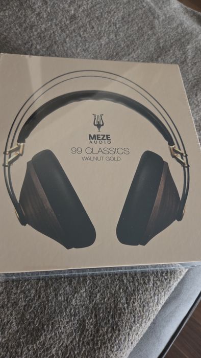 Vand Casti Meze Audio 99 Classics Walnut Gold Noi