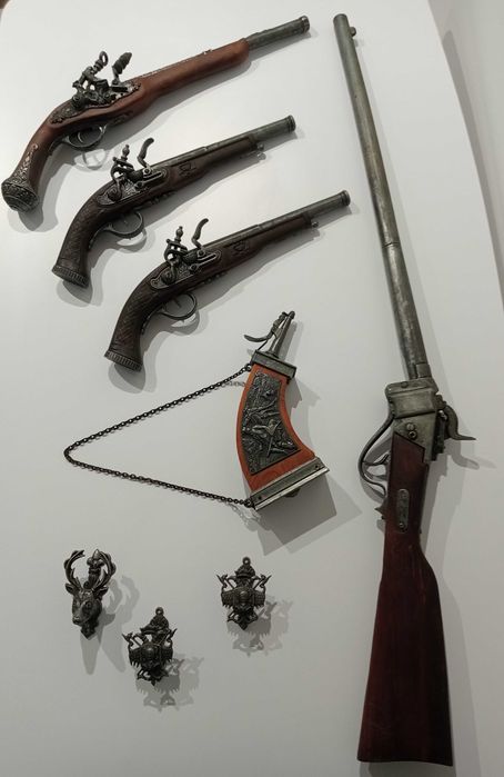 Panoplii,decoratiuni