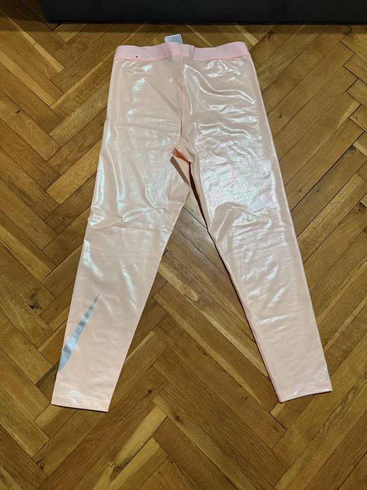 Клин на nike размер л