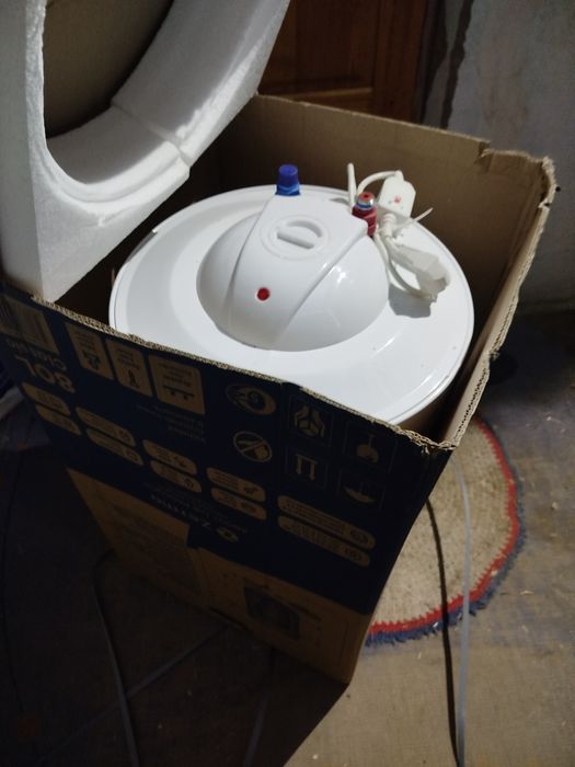 Продам водонагреватель 80л новый