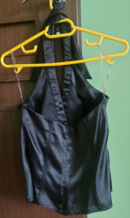 Pantalon negru cu fustă şi corset