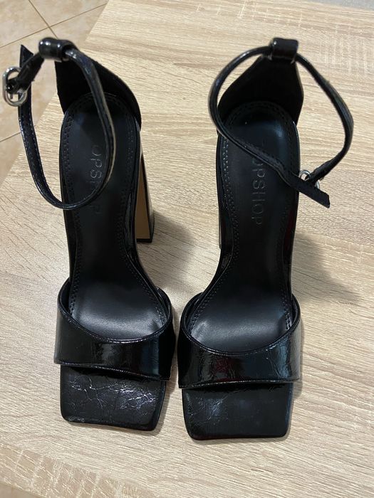 Сандали Topshop,обувани са един път,кото нови