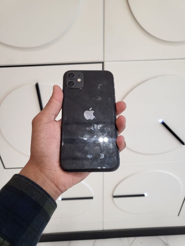 Iphone 11 xolati juda yaxshi