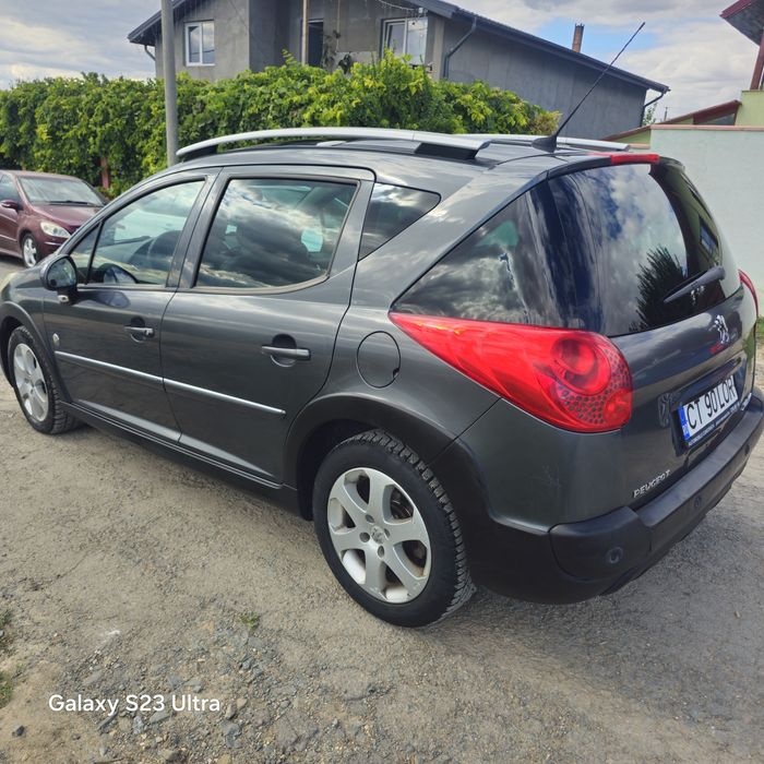 Peugeot 207 sw 2011