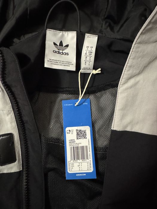 Geaca de vant  sport adidas