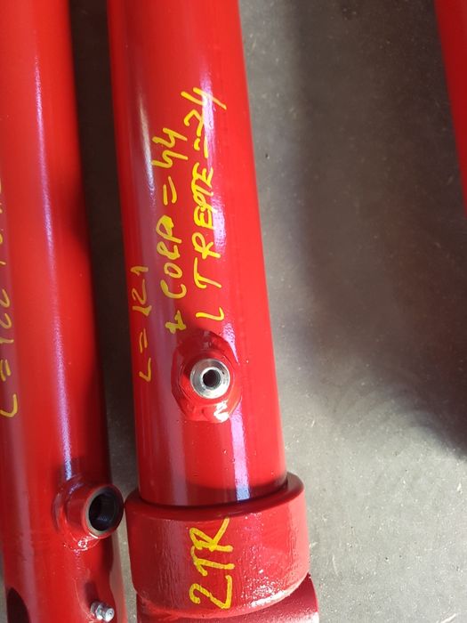 Cilindru basculare remorca agricolă