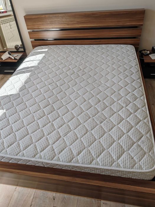 Легло с повдигащ механизъм и матрак 160/200