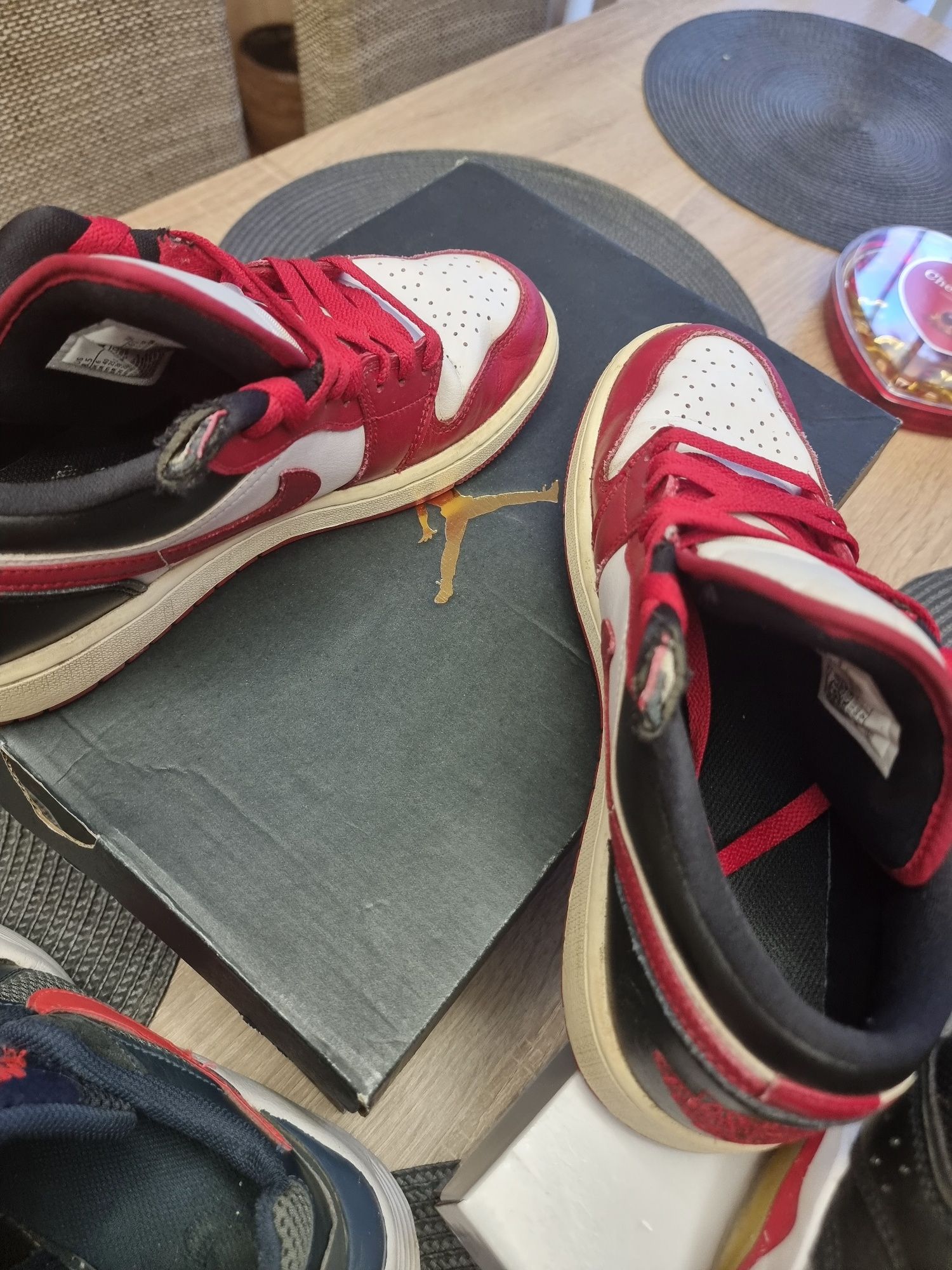 Всички са оригинални Nike,отговарят на 39 номер