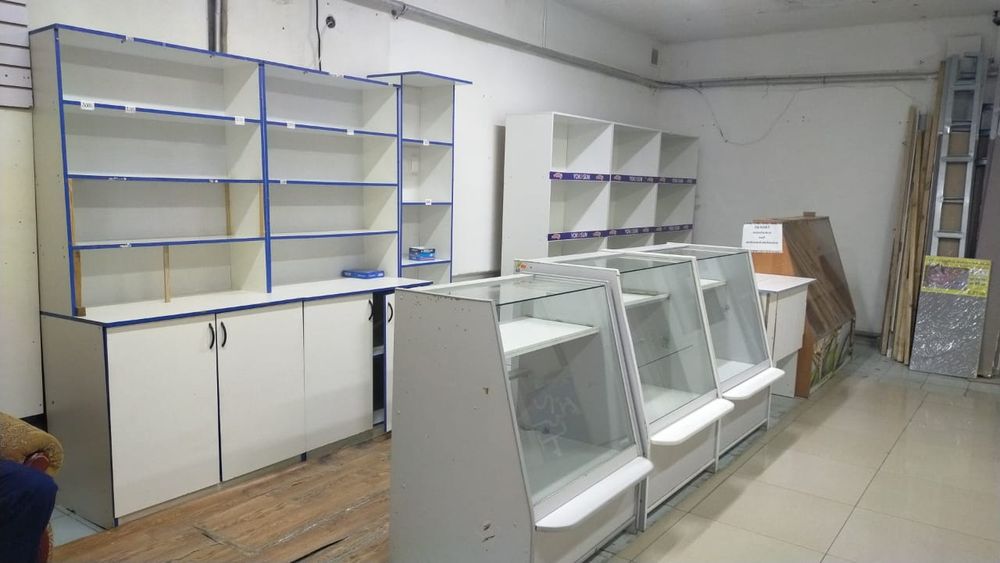 Продам полки, стеклянные ветрины