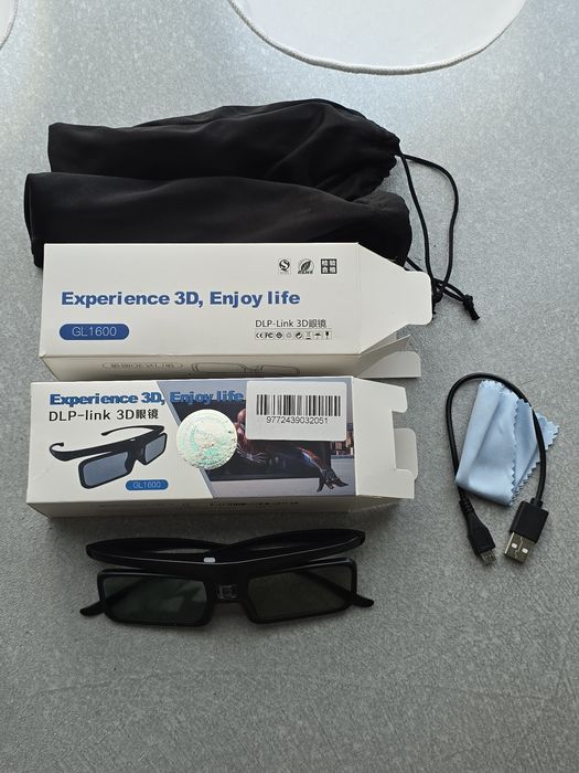 Ochelari 3D videoproiector tv