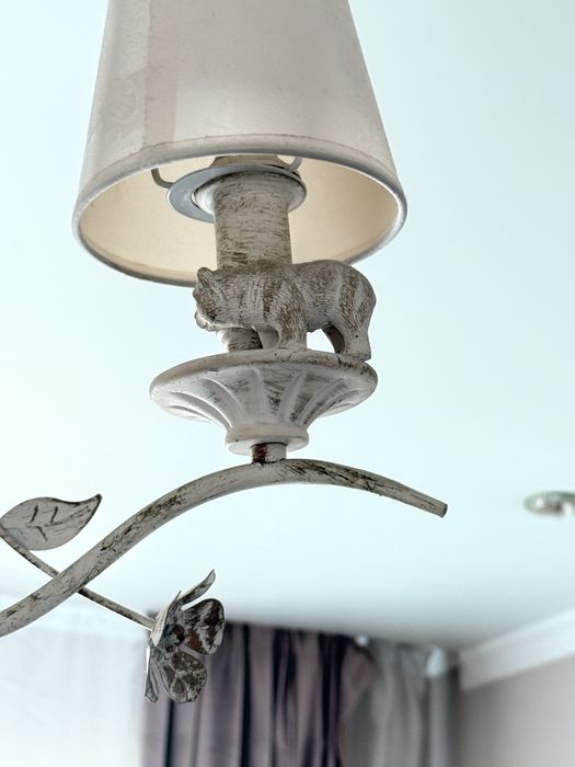 Продам люстру и 2 бра