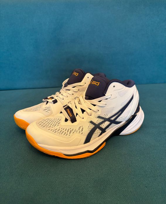 Продам Волейбольные кроссовки ASICS SKY ELITE FF