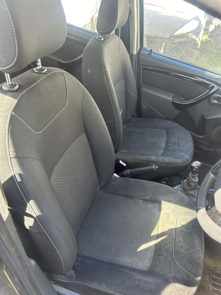 Dacia Duster 1.5dci 2015г НА ЧАСТИ