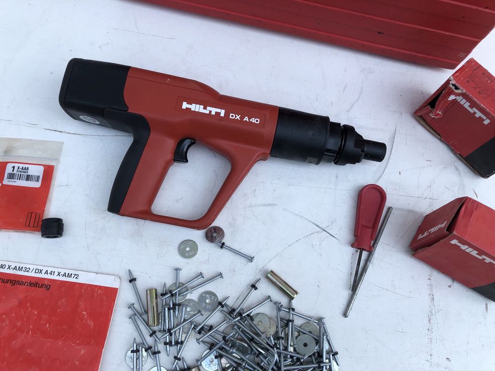 Pistol Puscat Cuie Hilti DXA 40