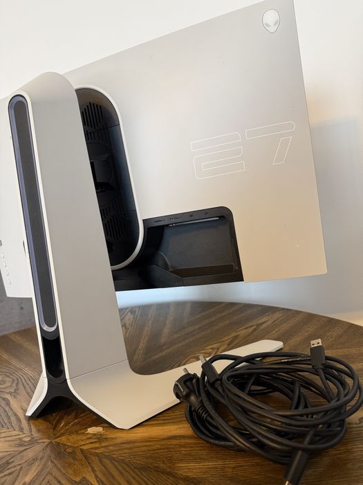 Monitor Alienware 27 inchi 240 hz