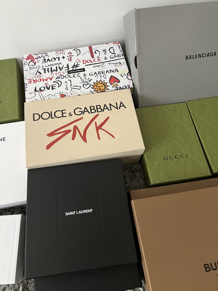 Dolce Gabbana Burberry Gucci Balenciaga cutii