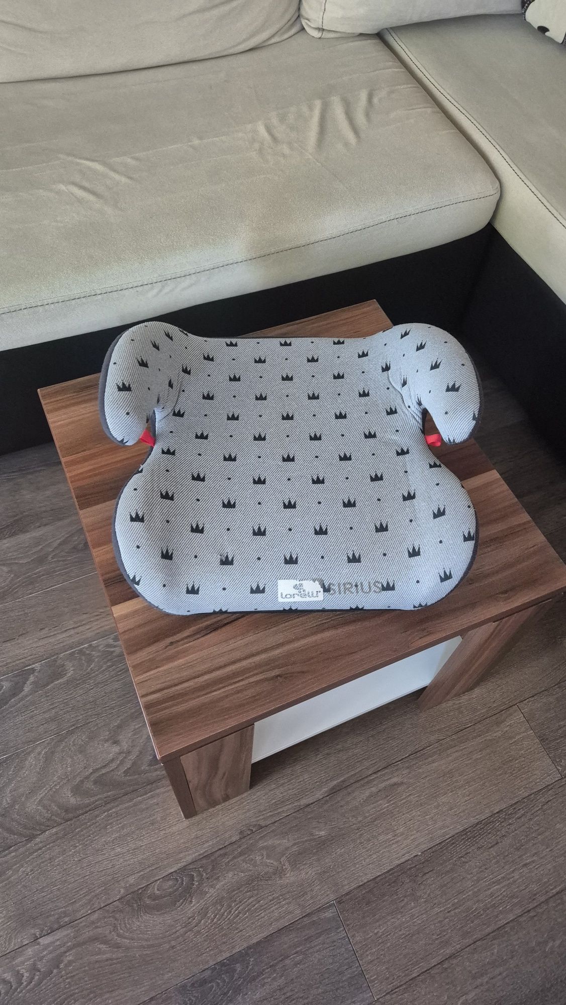 Безопасна детска седалка за кола с IsoFix - запазена и чоста