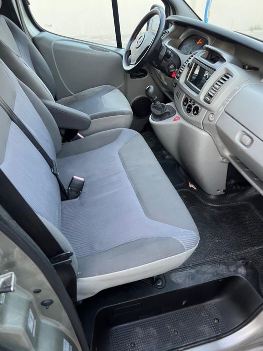 Opel vivaro 2.0 6 locuri