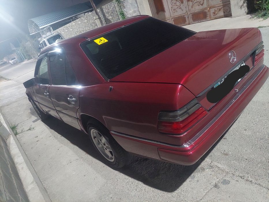 Продаётся  мерс Е 200