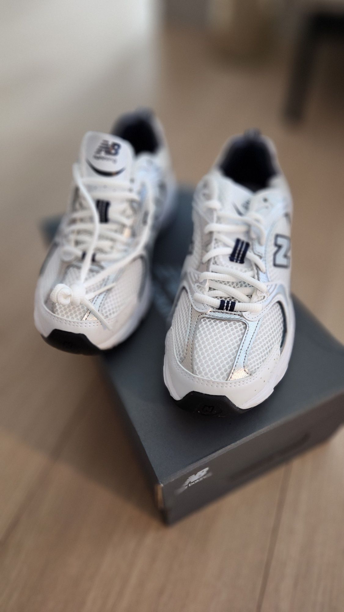 Спортни обувки New Balance MR530SG - 37
в сиво