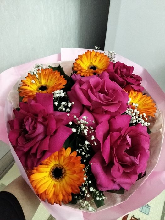 Продам цветы красивые срочно