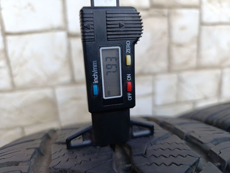 Зимни гуми Continental 235/65/16 C dot 2023