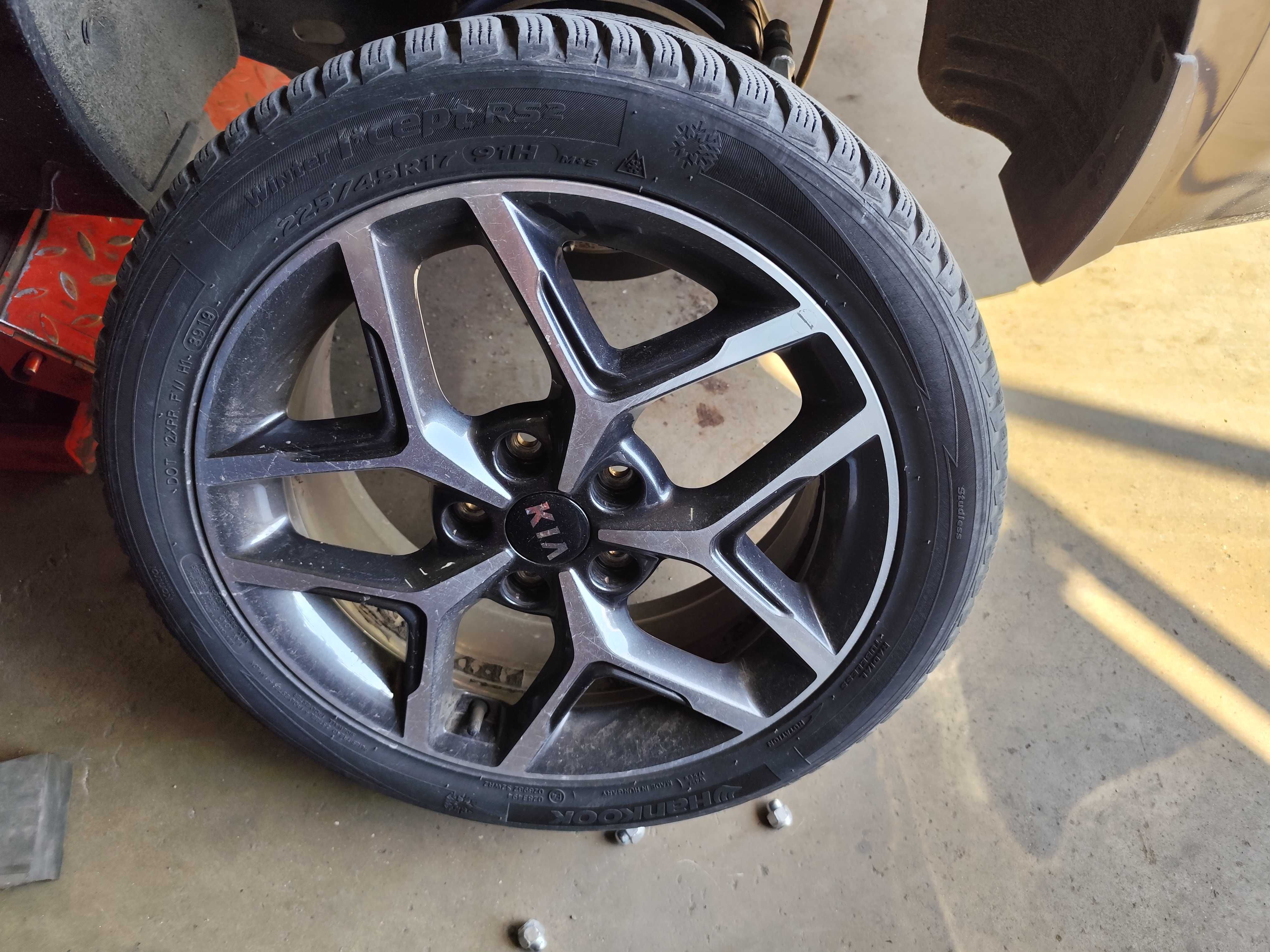 Употребявани зимни гуми 17 Hankook