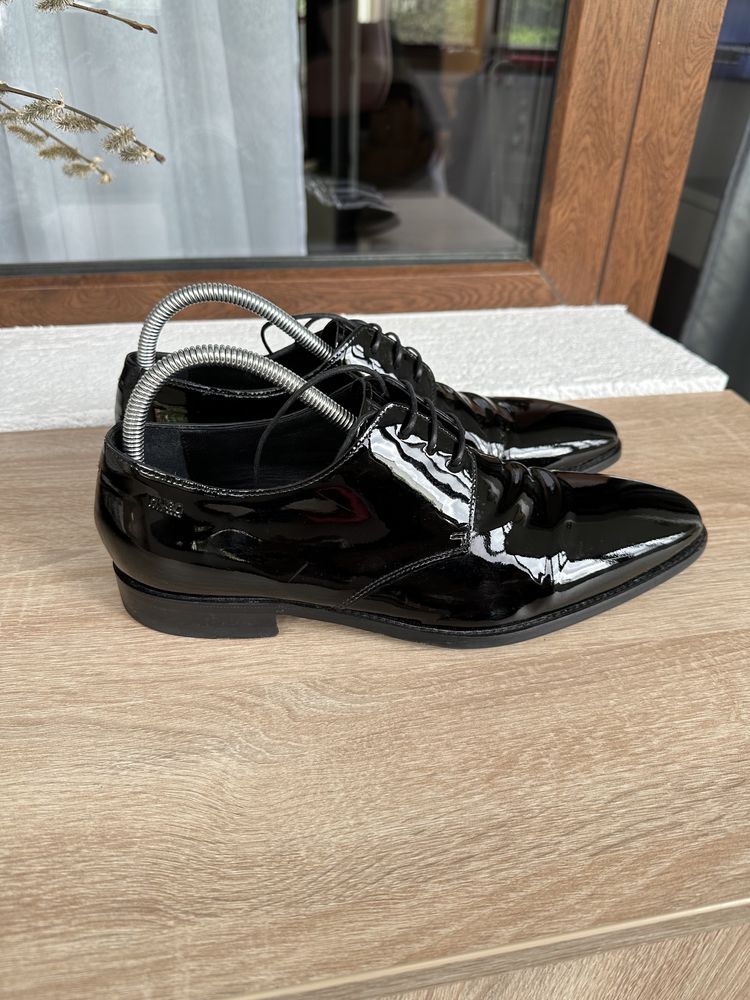 Pantofi eleganti Hugo Boss lac marimea 40-41