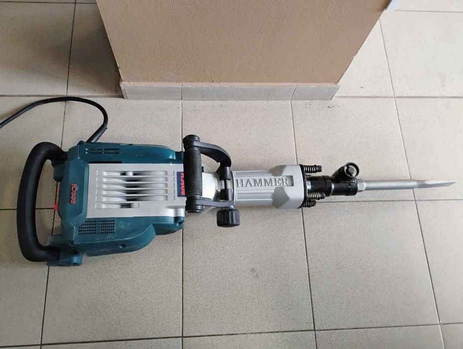 ПРОФЕСИОНАЛЕН КЪРТАЧ BOSCH GSH16-30 3800W 60J 1800 r/min Перфектен