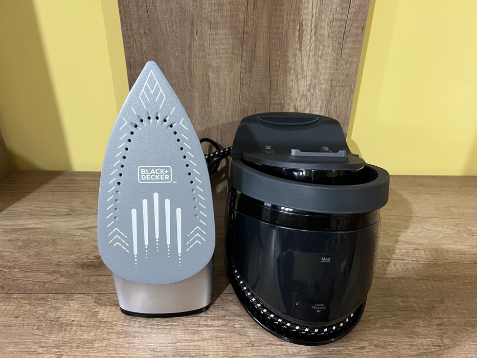 Парогенератор Black&Decker Steam Station 2200 W