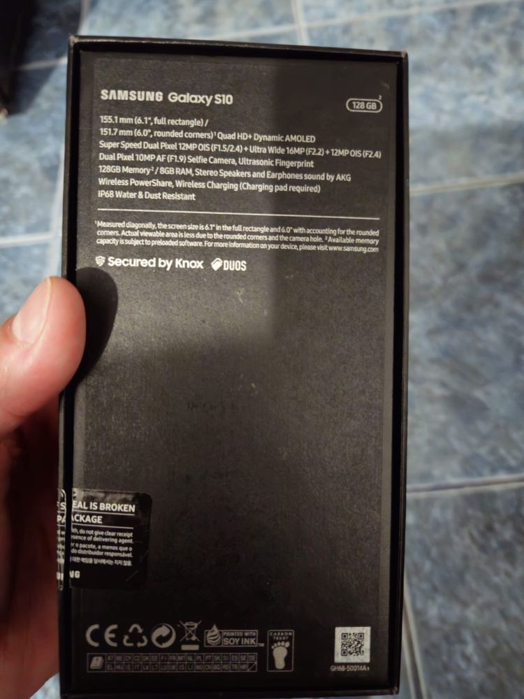 Vând Samsung Galaxy S10 impecabil