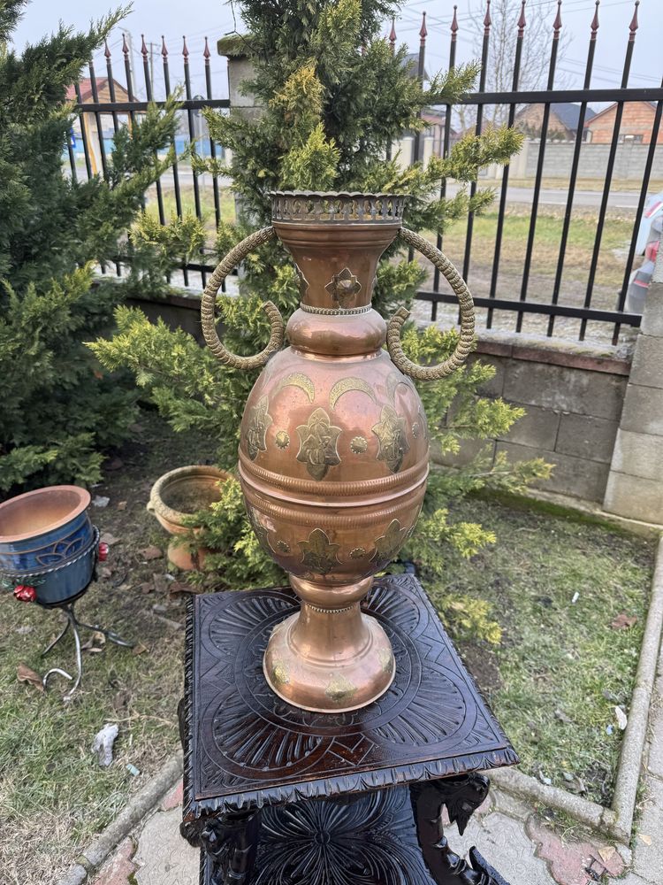 Vaza deosebita din cupru si alama