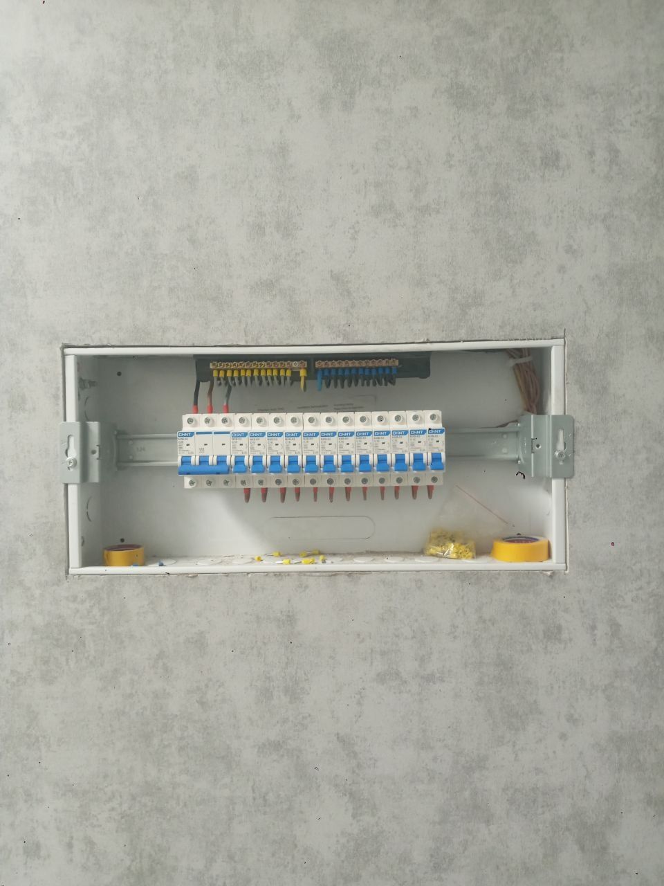 Электрик, Elektirik, xizmati 9 yillik tajriba katta proektlar.