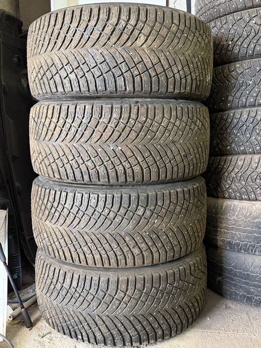 Зимние шины Michelin X-Ice North 4 SUV 295/40 R21 шипы