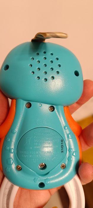 Clementoni jucarie muzicala pinguin